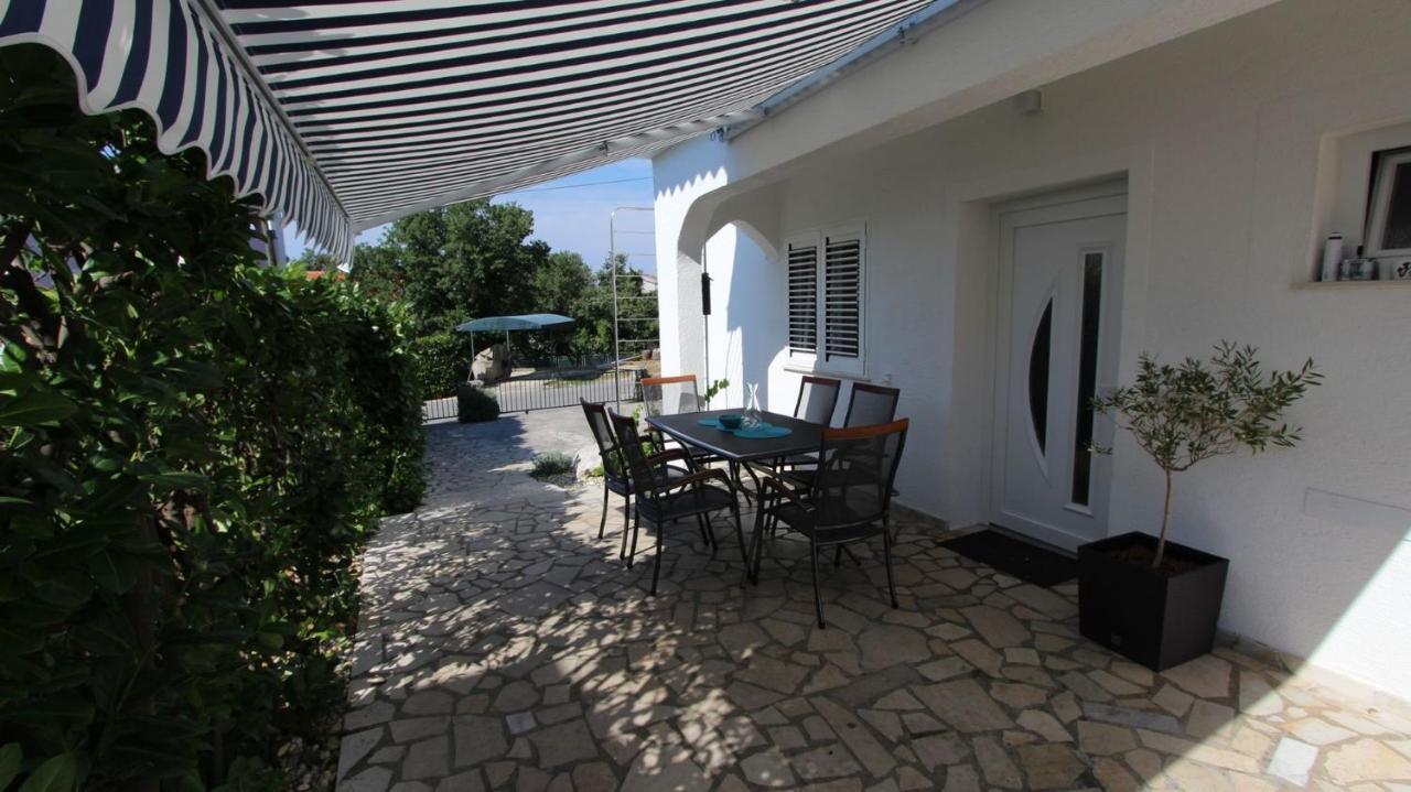 Apartments Adrijana Malinska Εξωτερικό φωτογραφία
